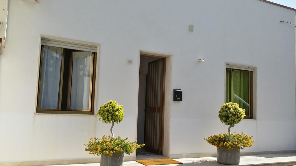 La Casa Dei Nonni Bed & Breakfast Custonaci Exterior photo